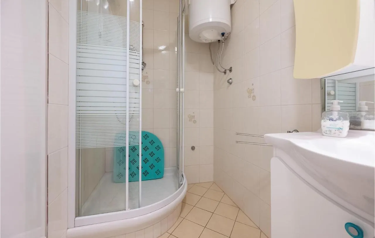 1 Bedroom Amazing Apartment In Peruški 0*,  Κροατία